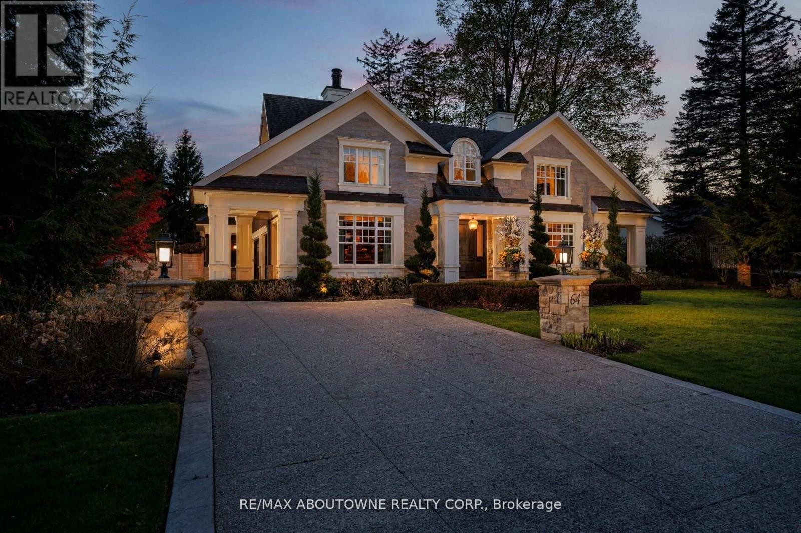 












64 BRENTWOOD ROAD

,
Oakville (MO Morrison),




Ontario
L6J4B6

