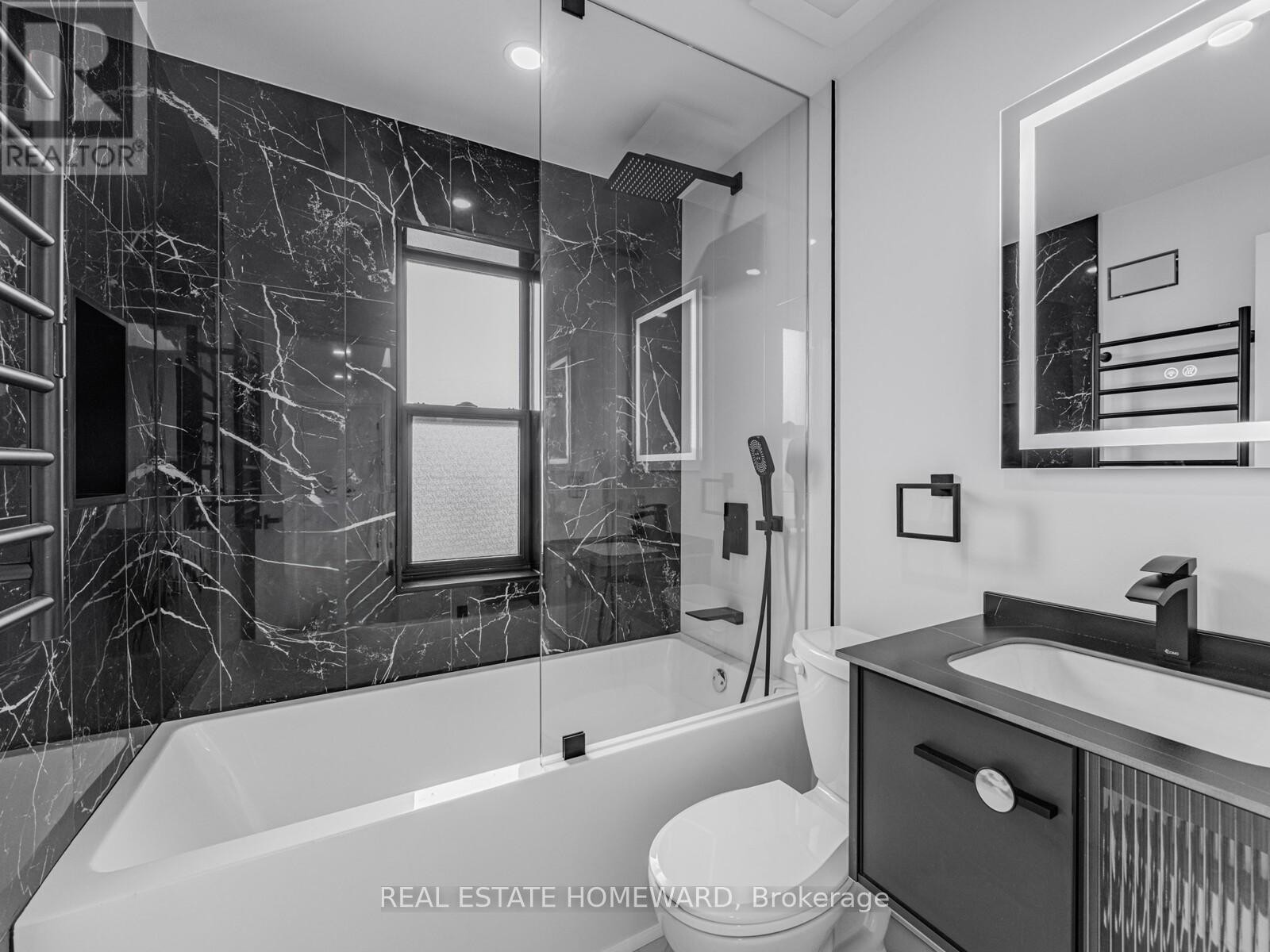 












10 JULIANA COURT

,
Toronto (Lambton Baby Point),




Ontario
M6S2R2

