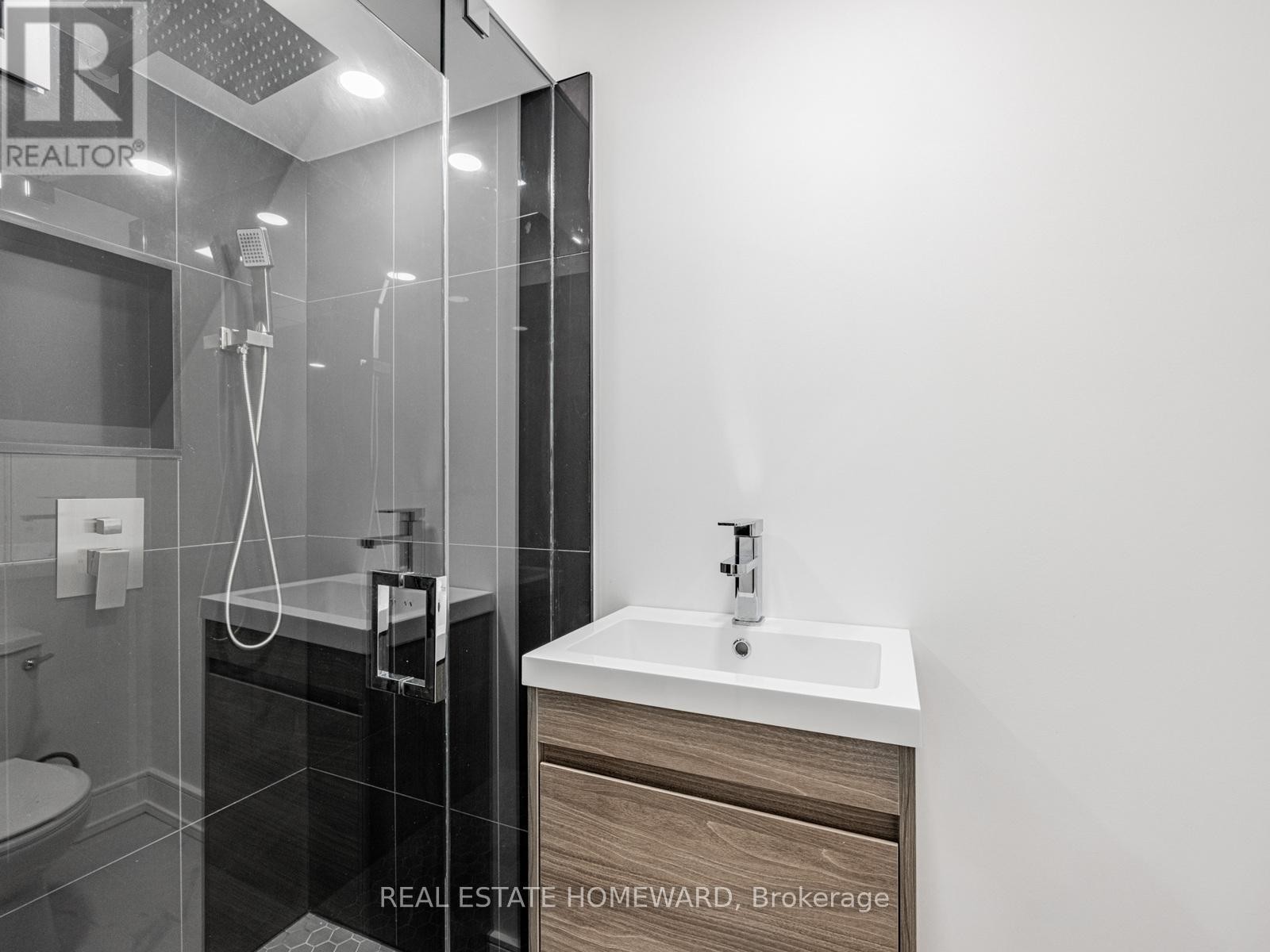 












10 JULIANA COURT

,
Toronto (Lambton Baby Point),




Ontario
M6S2R2

