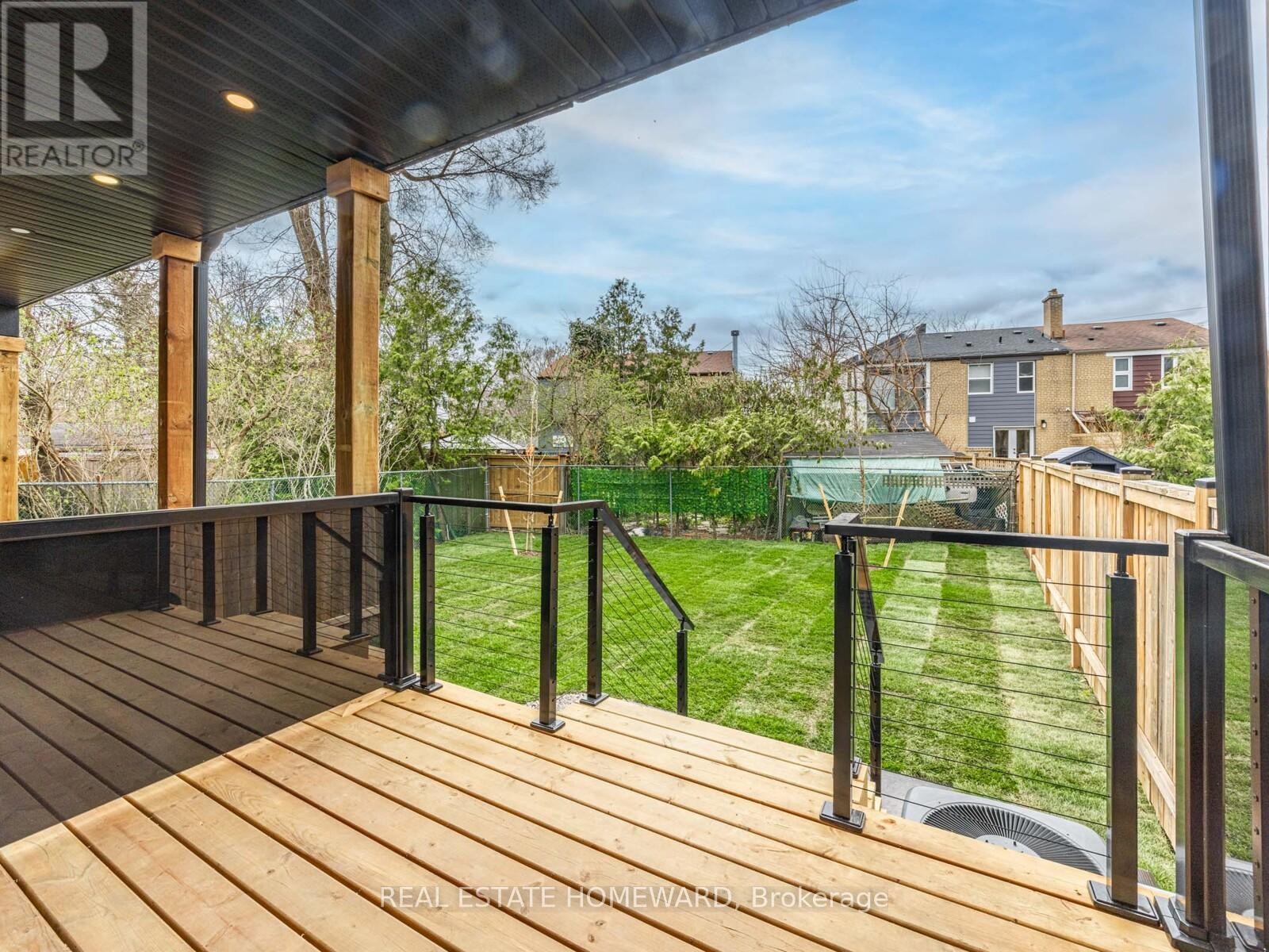 












10 JULIANA COURT

,
Toronto (Lambton Baby Point),




Ontario
M6S2R2

