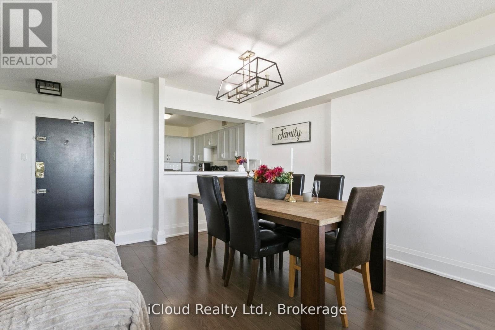 












1108 - 238 ALBION ROAD

,
Toronto (Elms-Old Rexdale),




Ontario
M9W6A7

