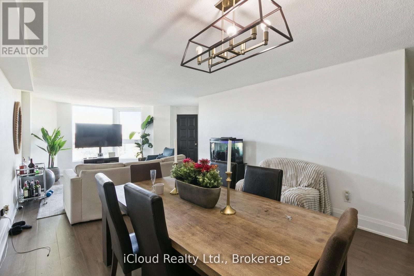 












1108 - 238 ALBION ROAD

,
Toronto (Elms-Old Rexdale),




Ontario
M9W6A7

