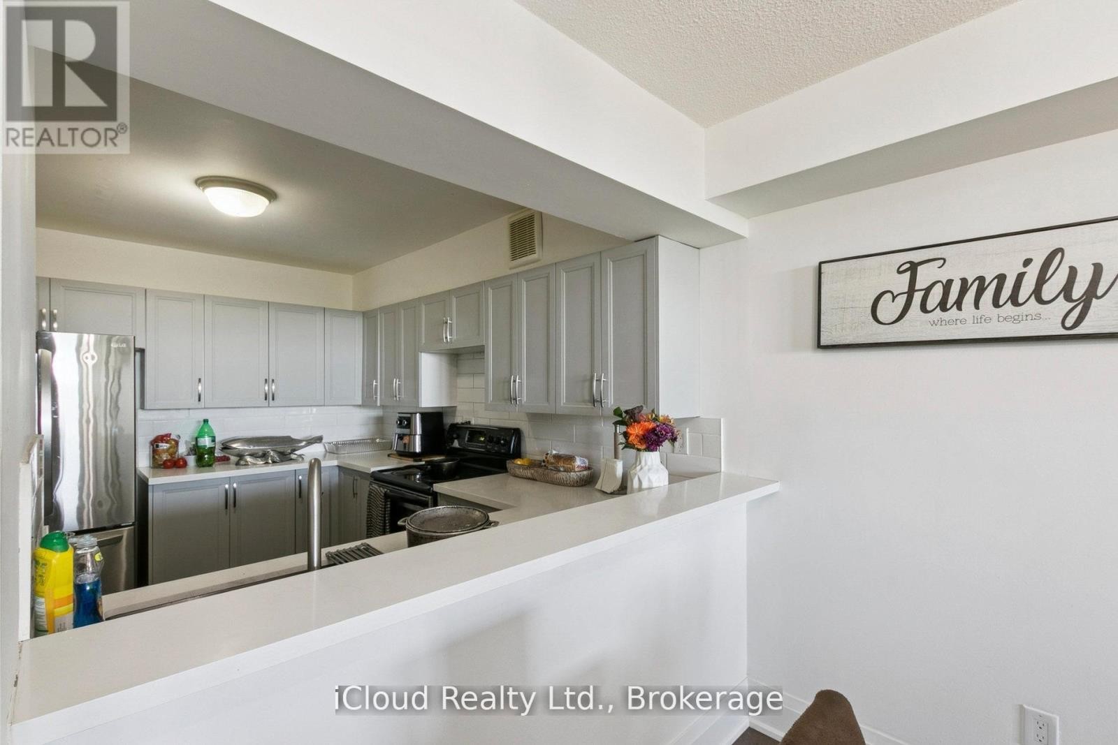 












1108 - 238 ALBION ROAD

,
Toronto (Elms-Old Rexdale),




Ontario
M9W6A7

