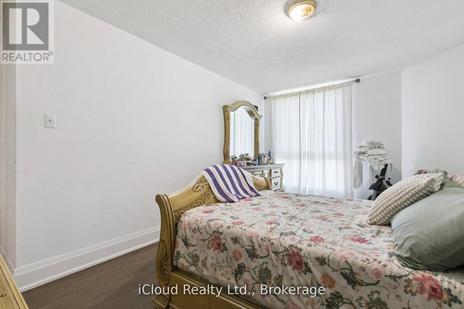 












1108 - 238 ALBION ROAD

,
Toronto (Elms-Old Rexdale),




Ontario
M9W6A7

