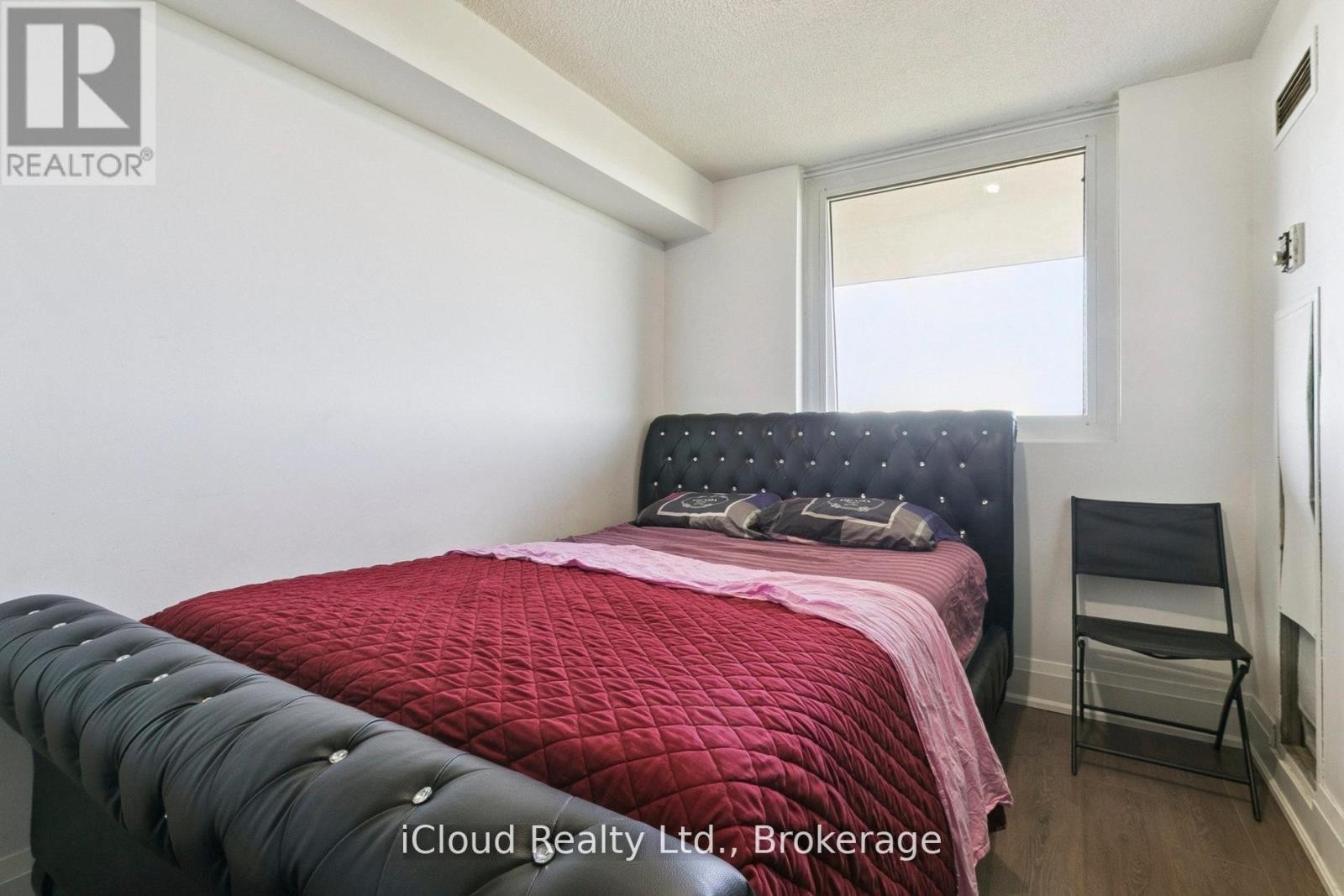 












1108 - 238 ALBION ROAD

,
Toronto (Elms-Old Rexdale),




Ontario
M9W6A7

