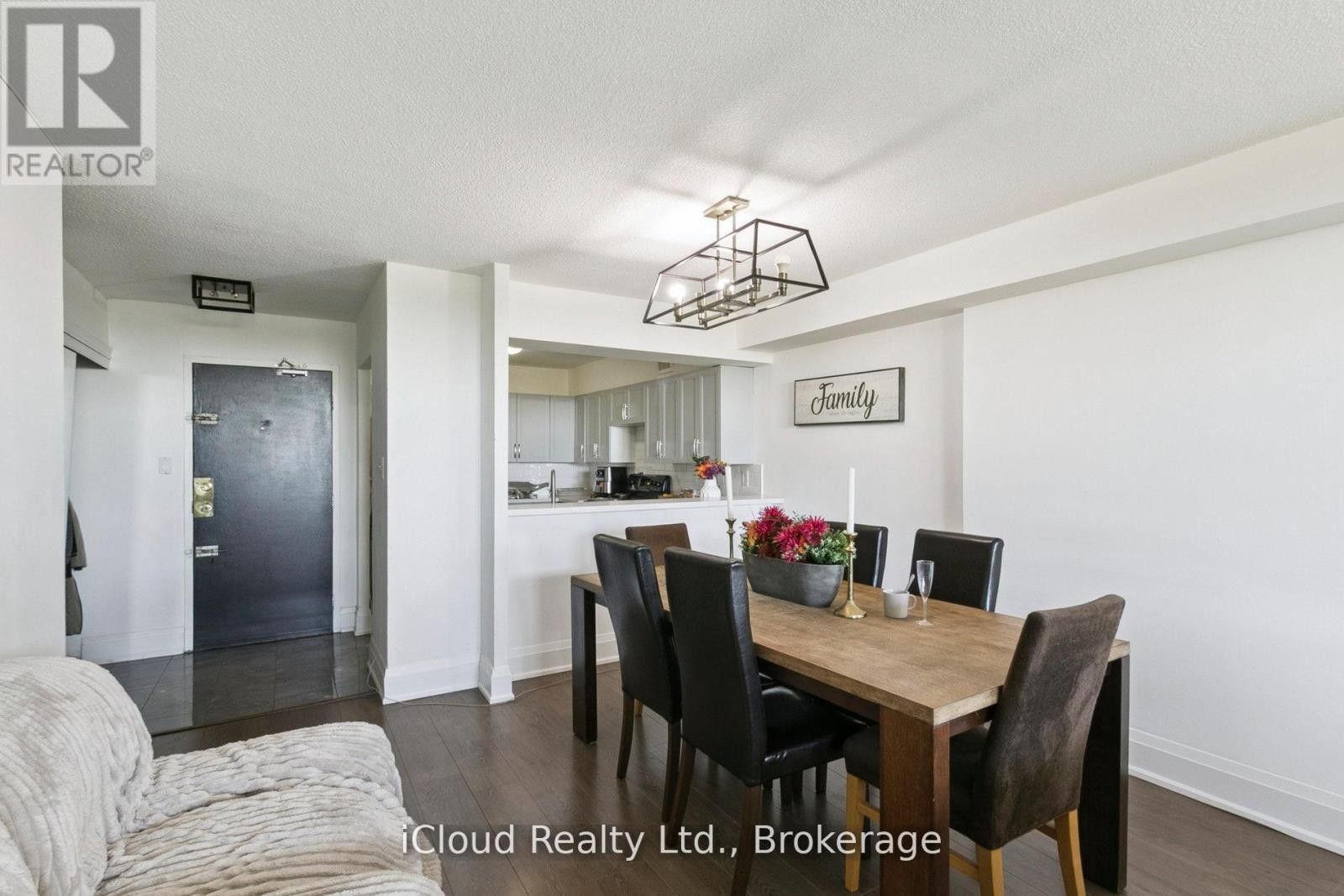 












1108 - 238 ALBION ROAD

,
Toronto (Elms-Old Rexdale),




Ontario
M9W6A7

