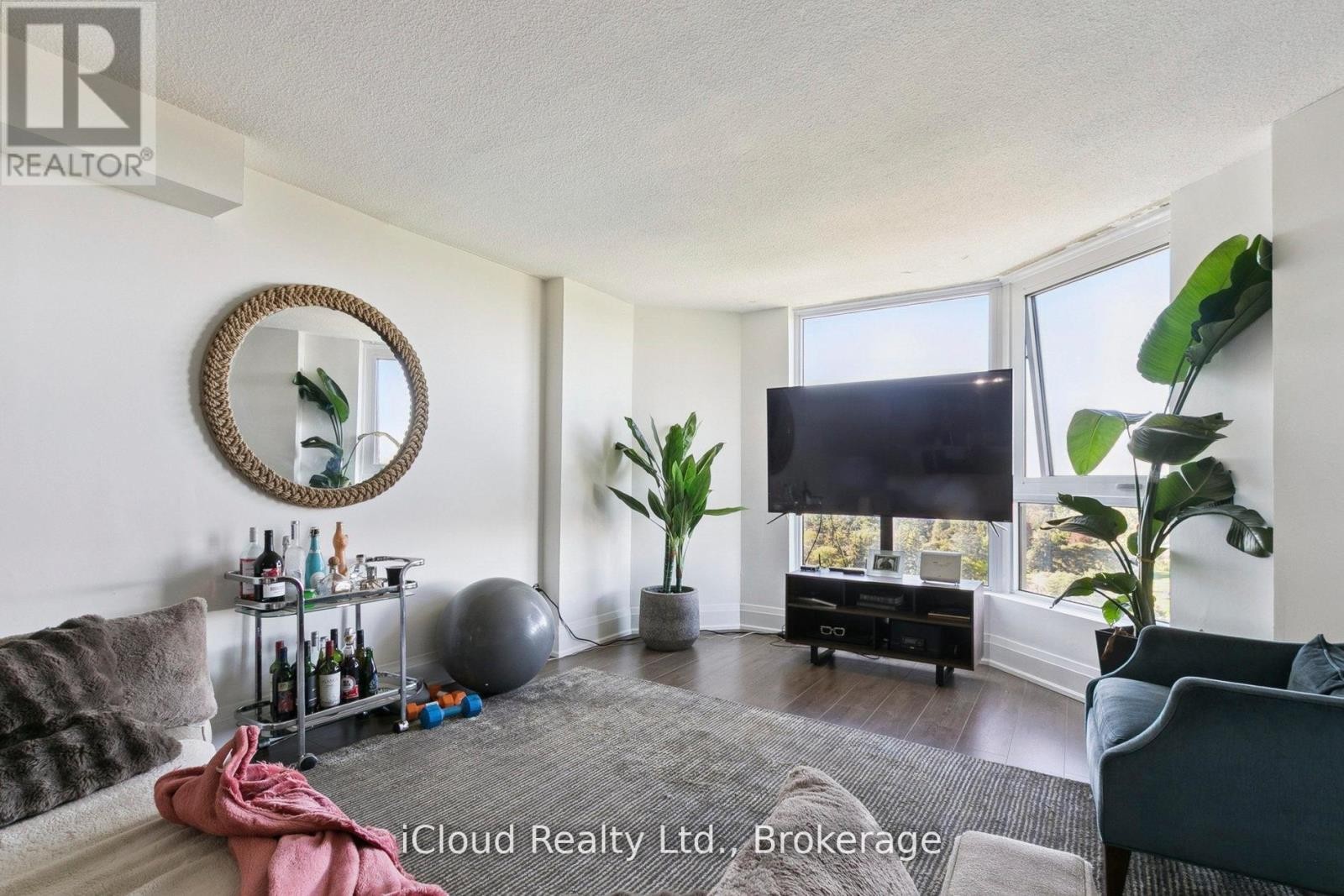 












1108 - 238 ALBION ROAD

,
Toronto (Elms-Old Rexdale),




Ontario
M9W6A7

