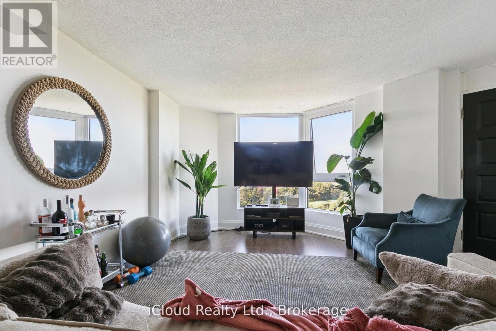 












1108 - 238 ALBION ROAD

,
Toronto (Elms-Old Rexdale),




Ontario
M9W6A7

