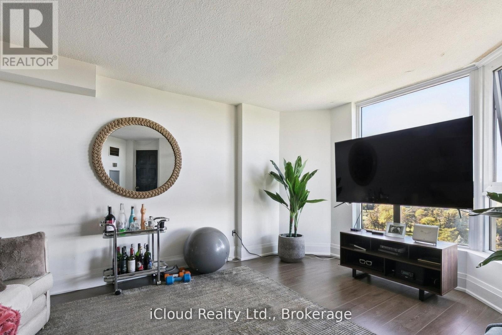 












1108 - 238 ALBION ROAD

,
Toronto (Elms-Old Rexdale),




Ontario
M9W6A7

