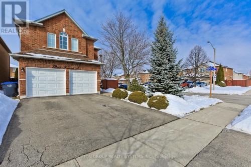 
															
													
													
													3945 FOXWOOD AVENUE
													
												
												Mississauga (Lisgar),
												Ontario 