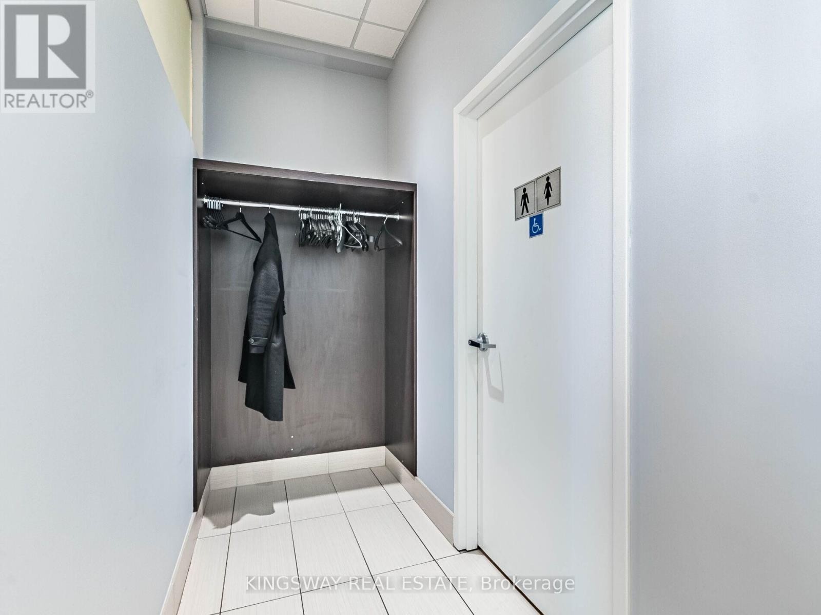 












7 - 3391 BLOOR STREET W

,
Toronto (Islington-City Centre West),




Ontario
M8X1G3

