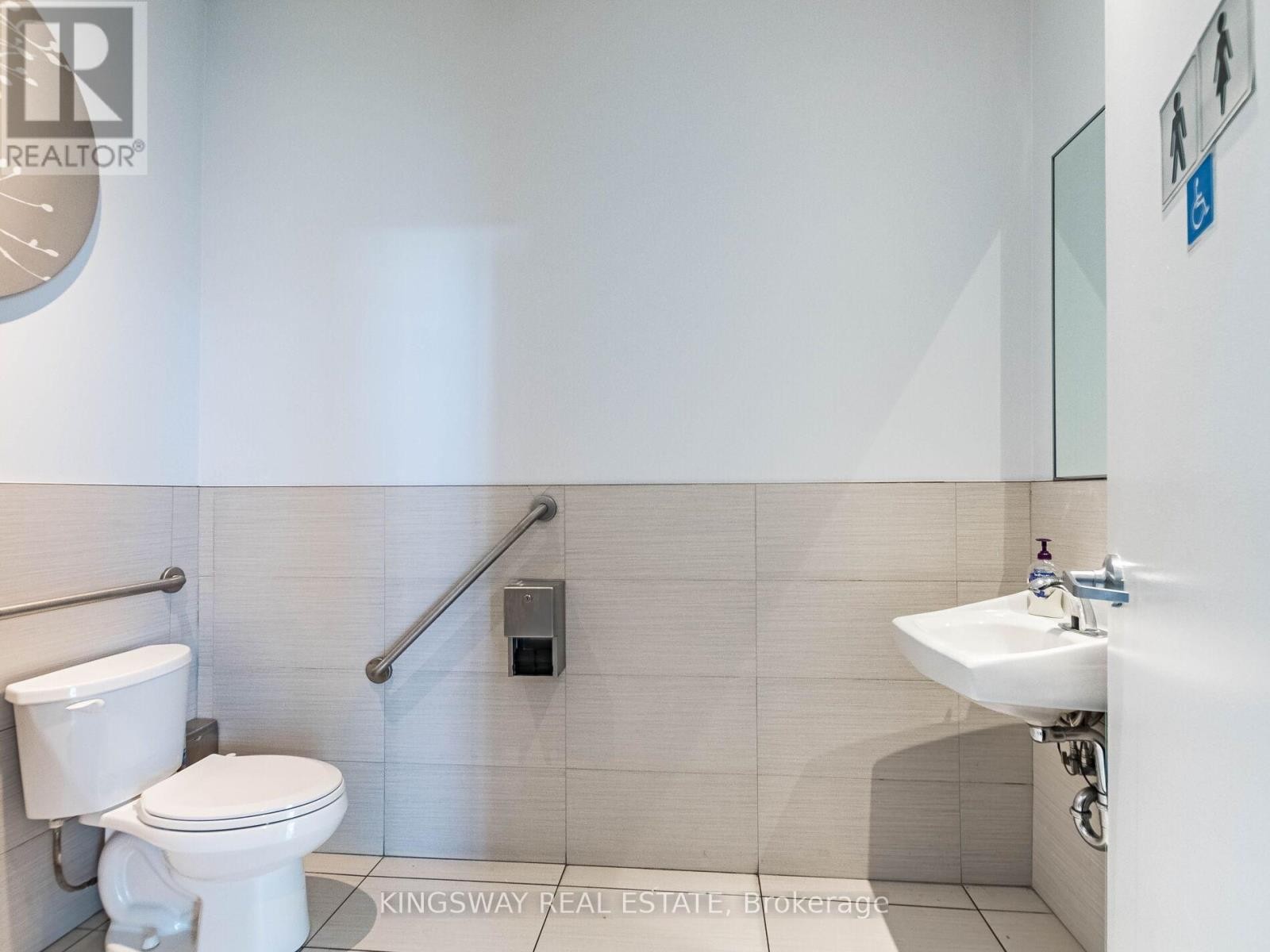 












7 - 3391 BLOOR STREET W

,
Toronto (Islington-City Centre West),




Ontario
M8X1G3

