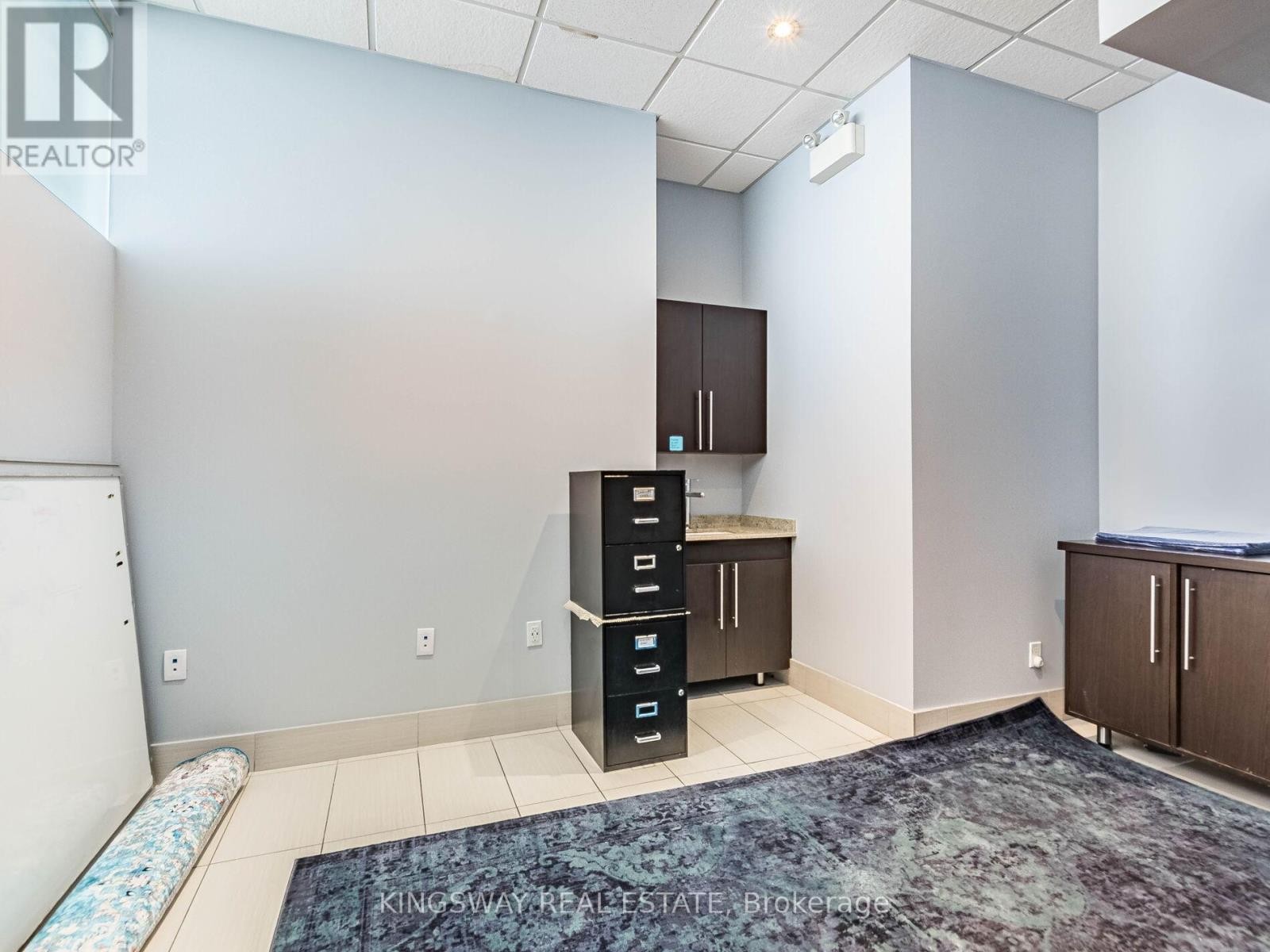 












7 - 3391 BLOOR STREET W

,
Toronto (Islington-City Centre West),




Ontario
M8X1G3

