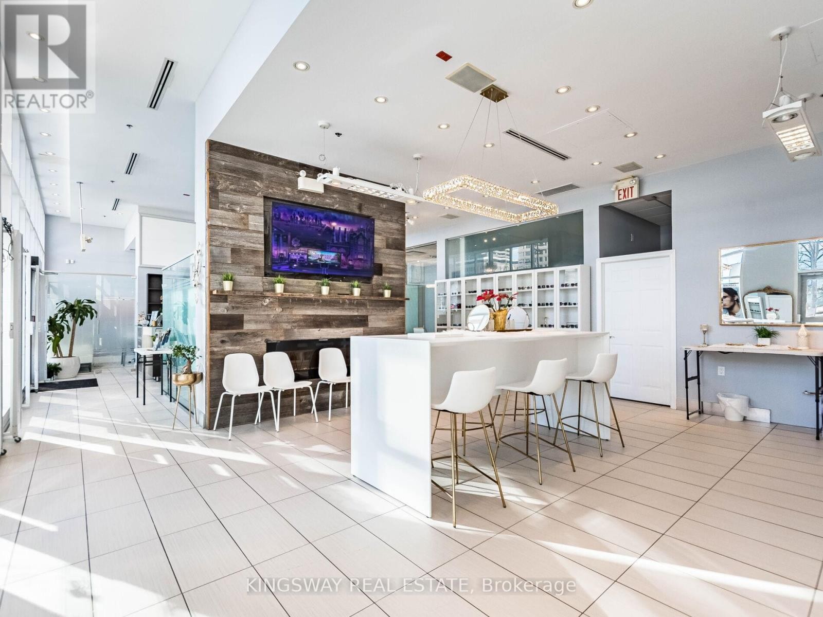 












7 - 3391 BLOOR STREET W

,
Toronto (Islington-City Centre West),




Ontario
M8X1G3

