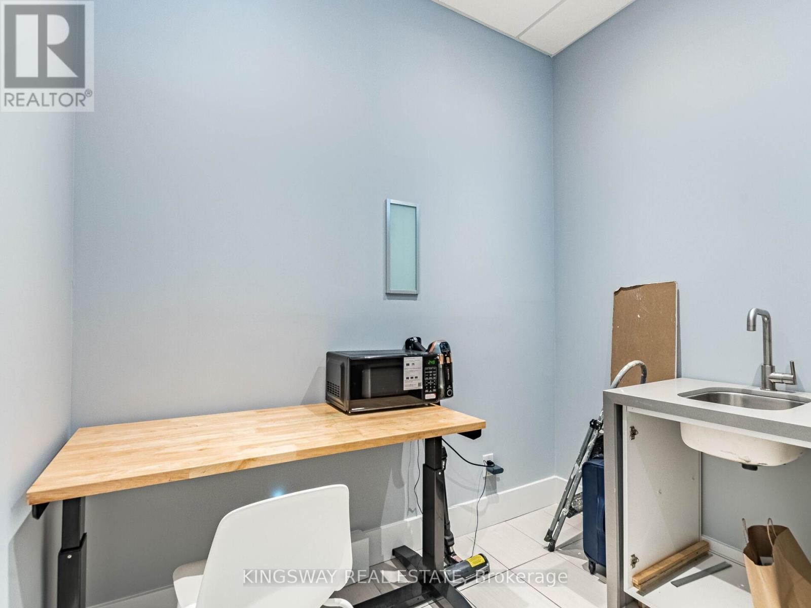 












7 - 3391 BLOOR STREET W

,
Toronto (Islington-City Centre West),




Ontario
M8X1G3

