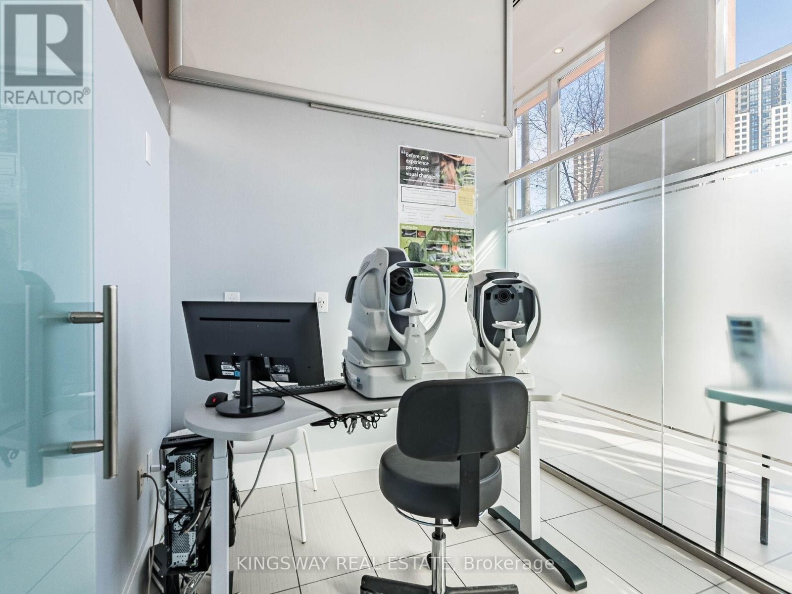 












7 - 3391 BLOOR STREET W

,
Toronto (Islington-City Centre West),




Ontario
M8X1G3

