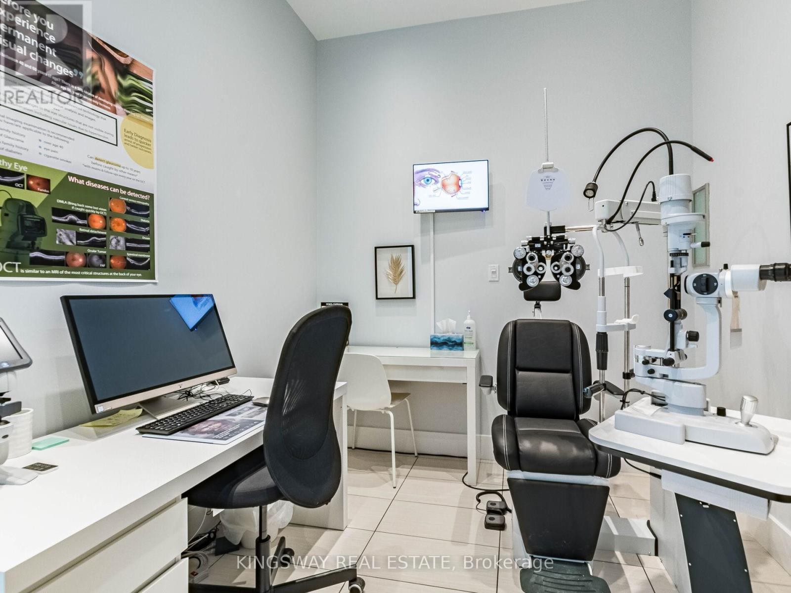 












7 - 3391 BLOOR STREET W

,
Toronto (Islington-City Centre West),




Ontario
M8X1G3

