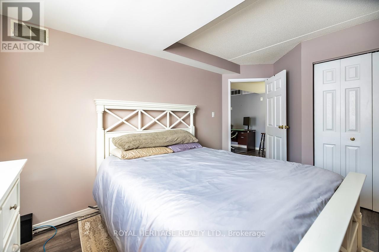 












109 - 3499 UPPER MIDDLE ROAD

,
Burlington (Headon),




Ontario
L7M4M7

