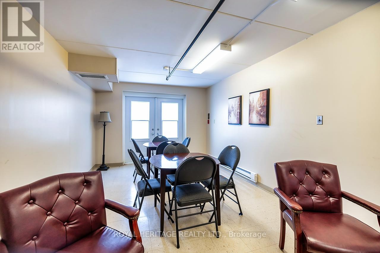 












109 - 3499 UPPER MIDDLE ROAD

,
Burlington (Headon),




Ontario
L7M4M7

