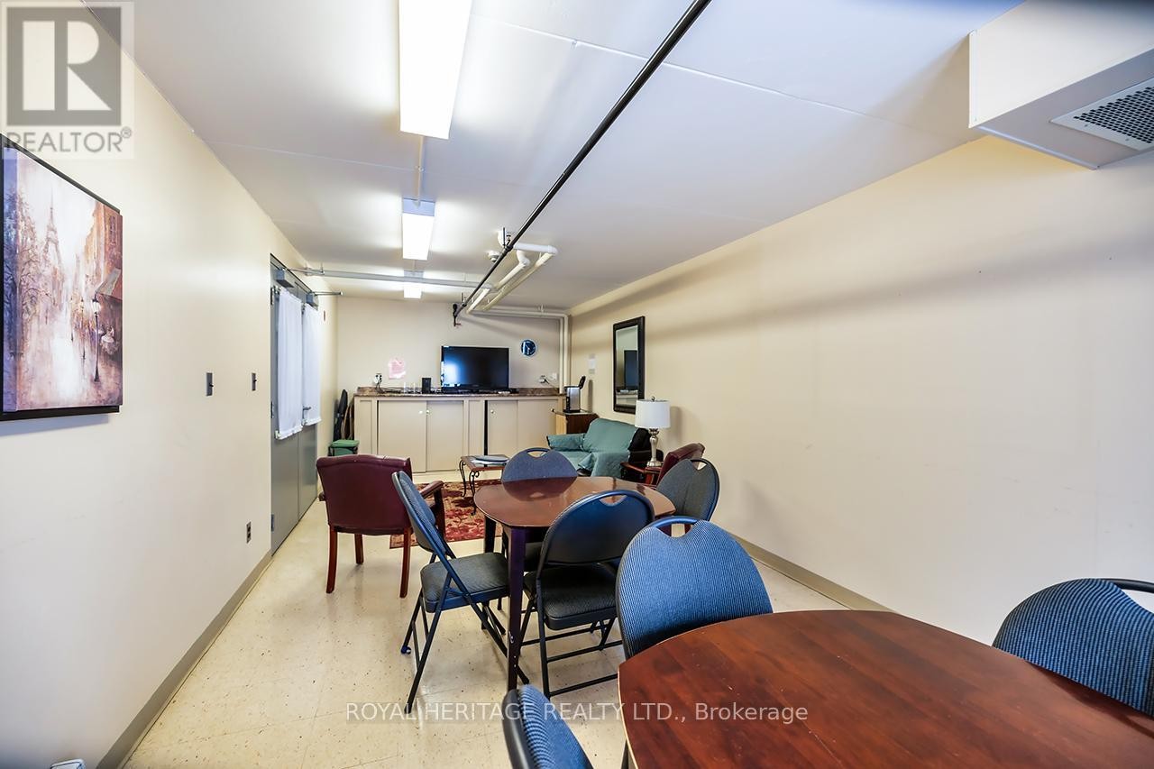 












109 - 3499 UPPER MIDDLE ROAD

,
Burlington (Headon),




Ontario
L7M4M7

