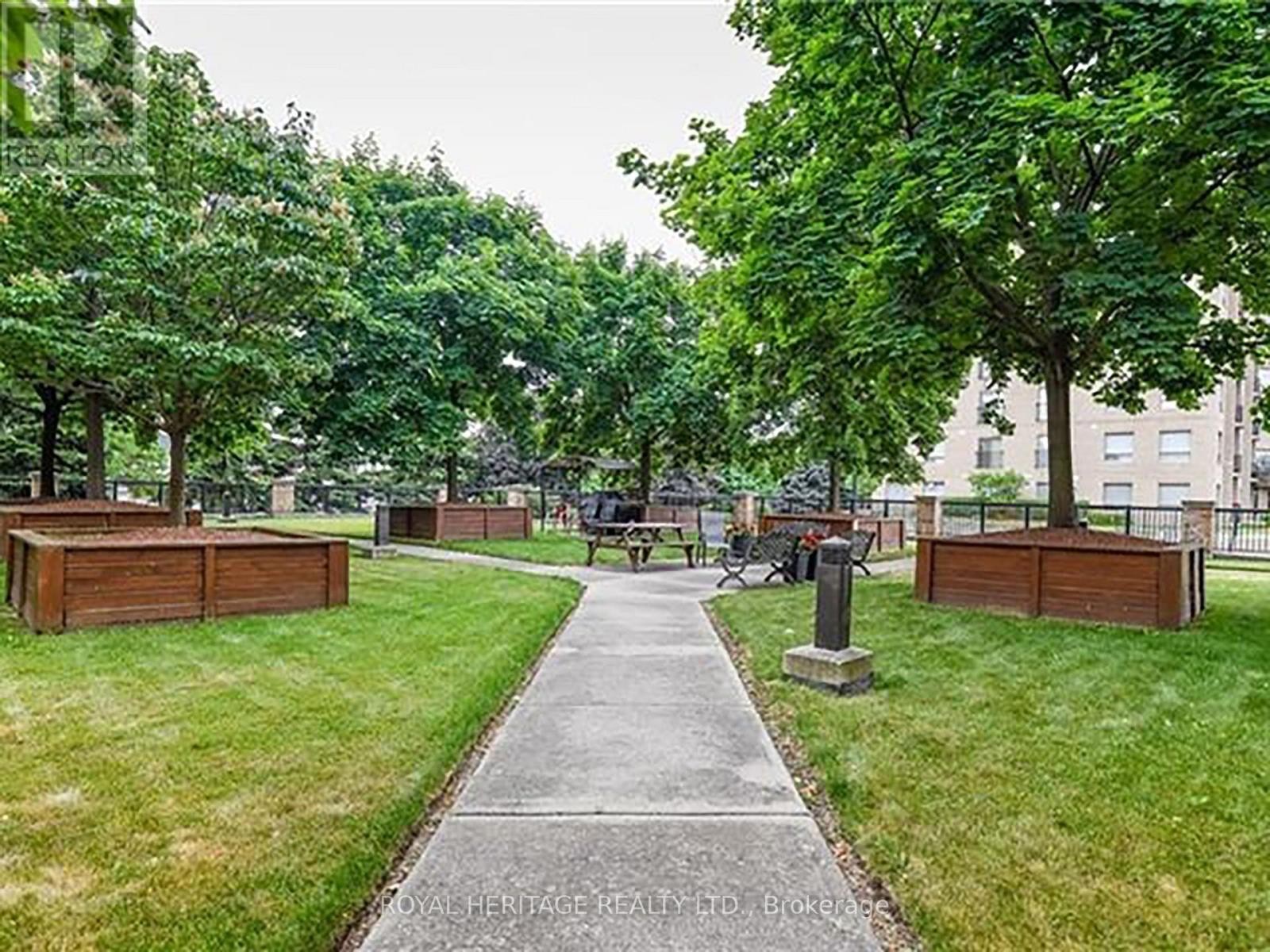 












109 - 3499 UPPER MIDDLE ROAD

,
Burlington (Headon),




Ontario
L7M4M7

