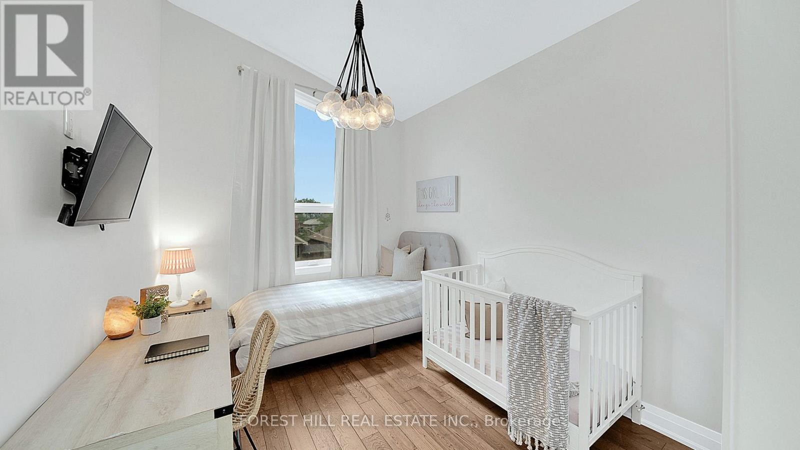 












1070 BRIAR HILL AVENUE

,
Toronto (Briar Hill-Belgravia),




Ontario
M6B1M7

