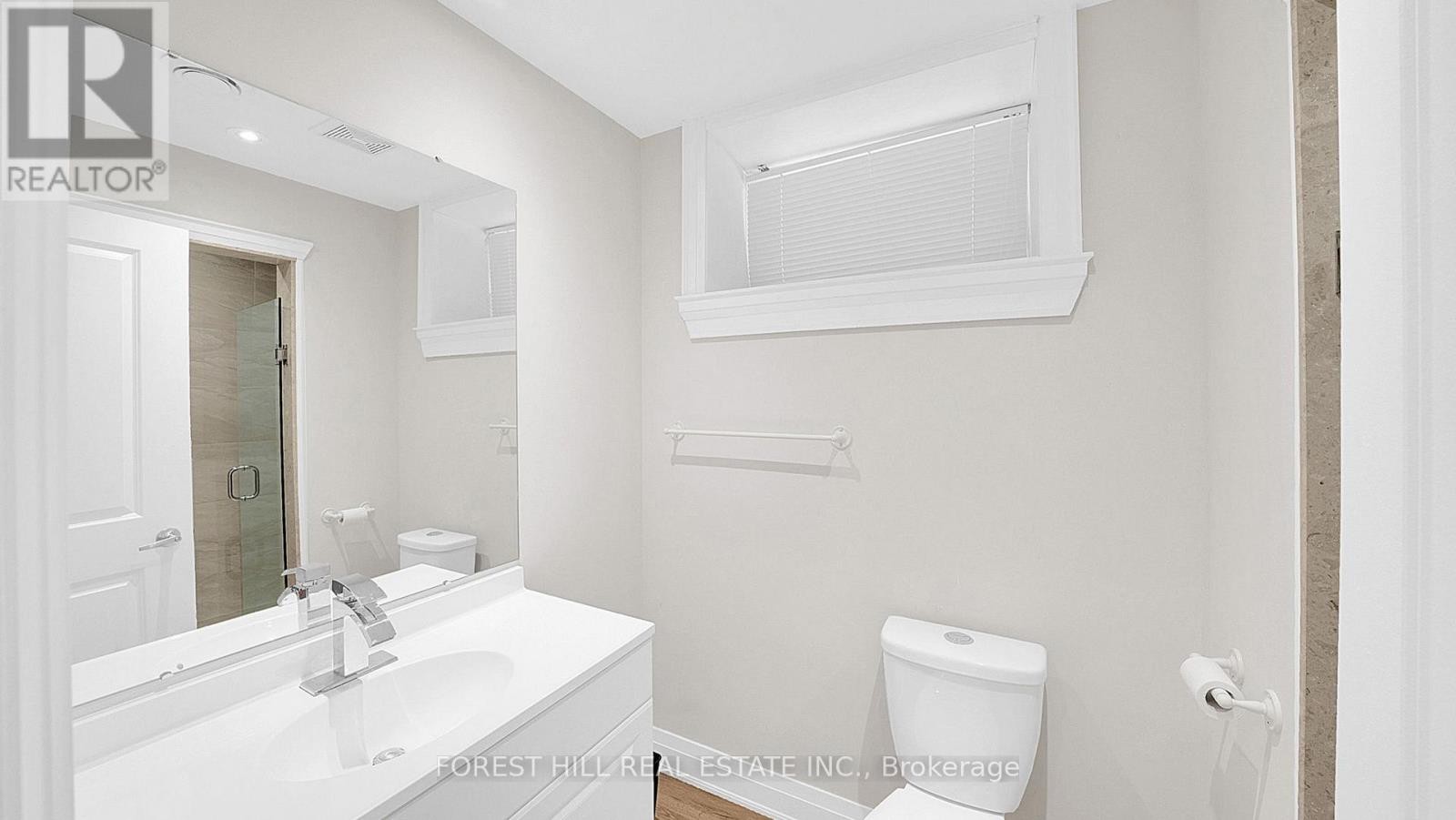 












1070 BRIAR HILL AVENUE

,
Toronto (Briar Hill-Belgravia),




Ontario
M6B1M7

