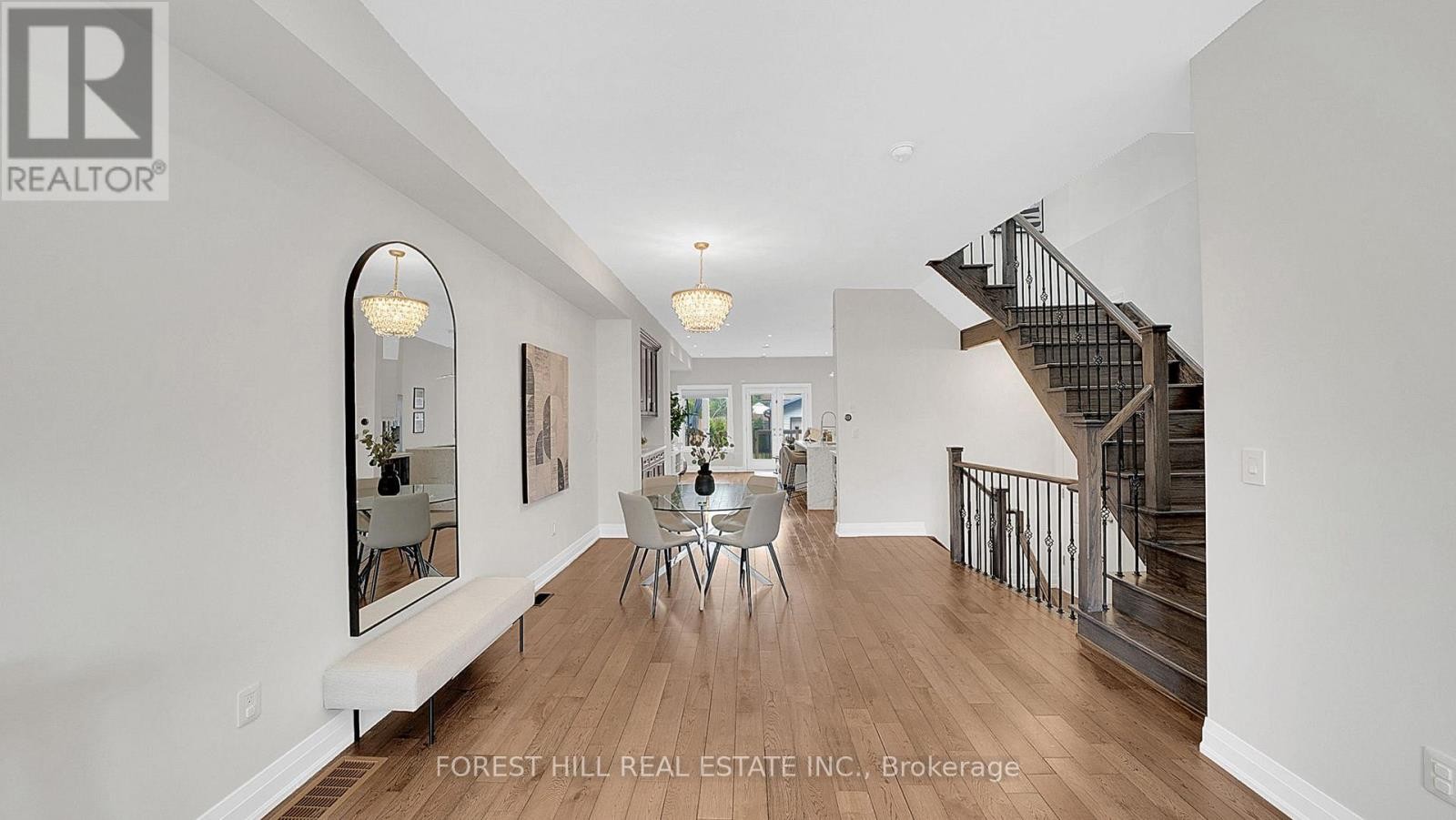 












1070 BRIAR HILL AVENUE

,
Toronto (Briar Hill-Belgravia),




Ontario
M6B1M7

