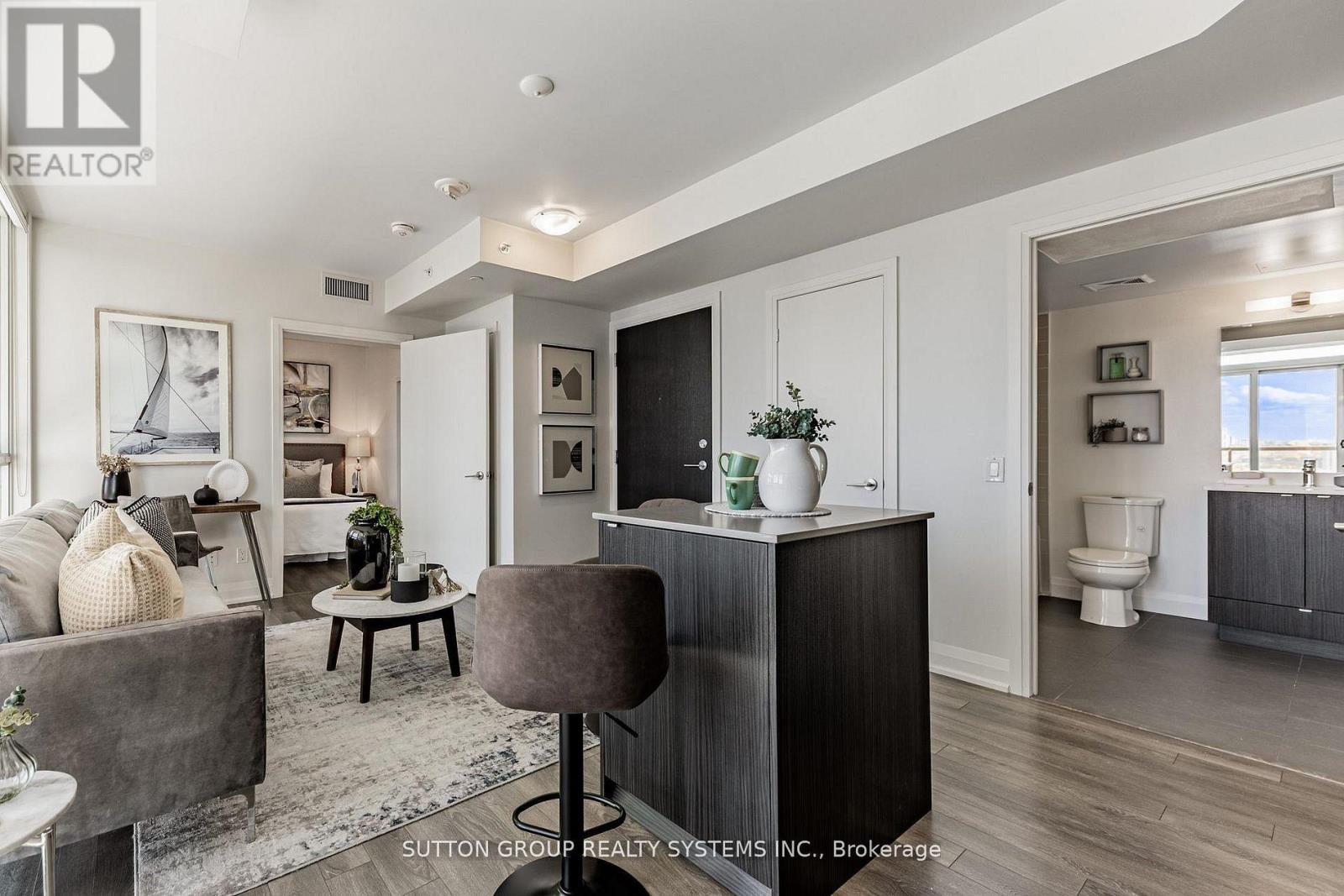 












611 - 1461 LAWRENCE AVENUE W

,
Toronto (Brookhaven-Amesbury),




Ontario
M6L0A6

