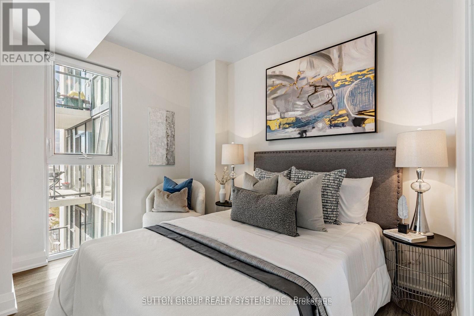 












611 - 1461 LAWRENCE AVENUE W

,
Toronto (Brookhaven-Amesbury),




Ontario
M6L0A6

