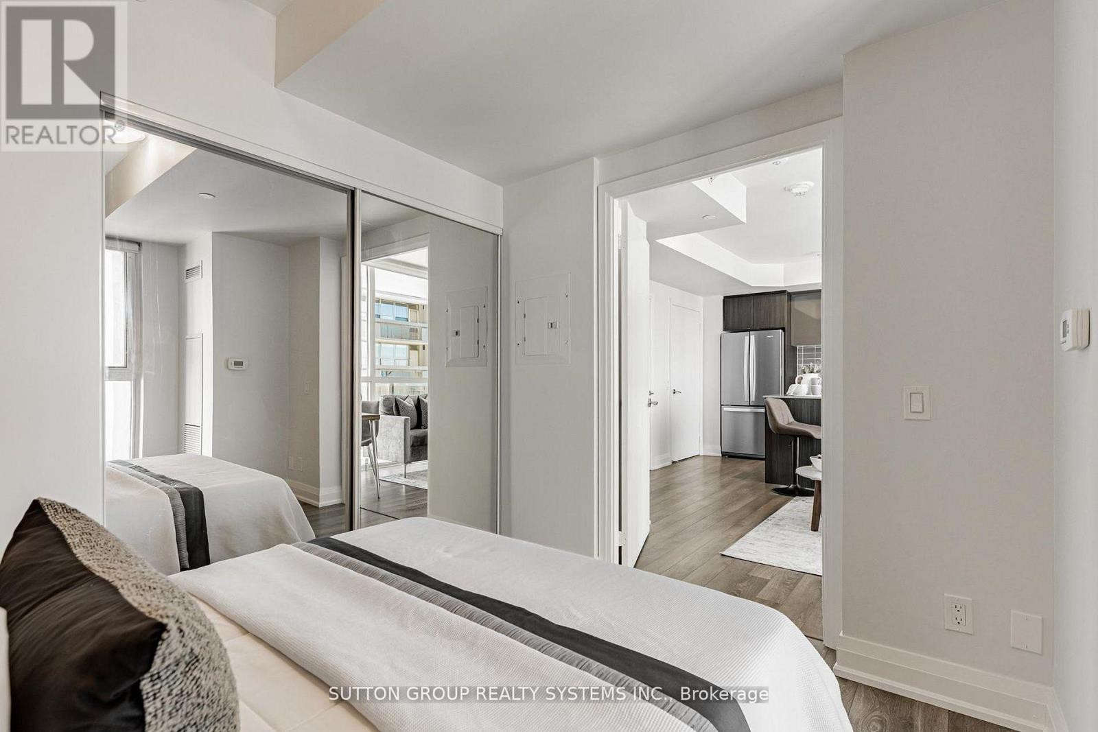 












611 - 1461 LAWRENCE AVENUE W

,
Toronto (Brookhaven-Amesbury),




Ontario
M6L0A6

