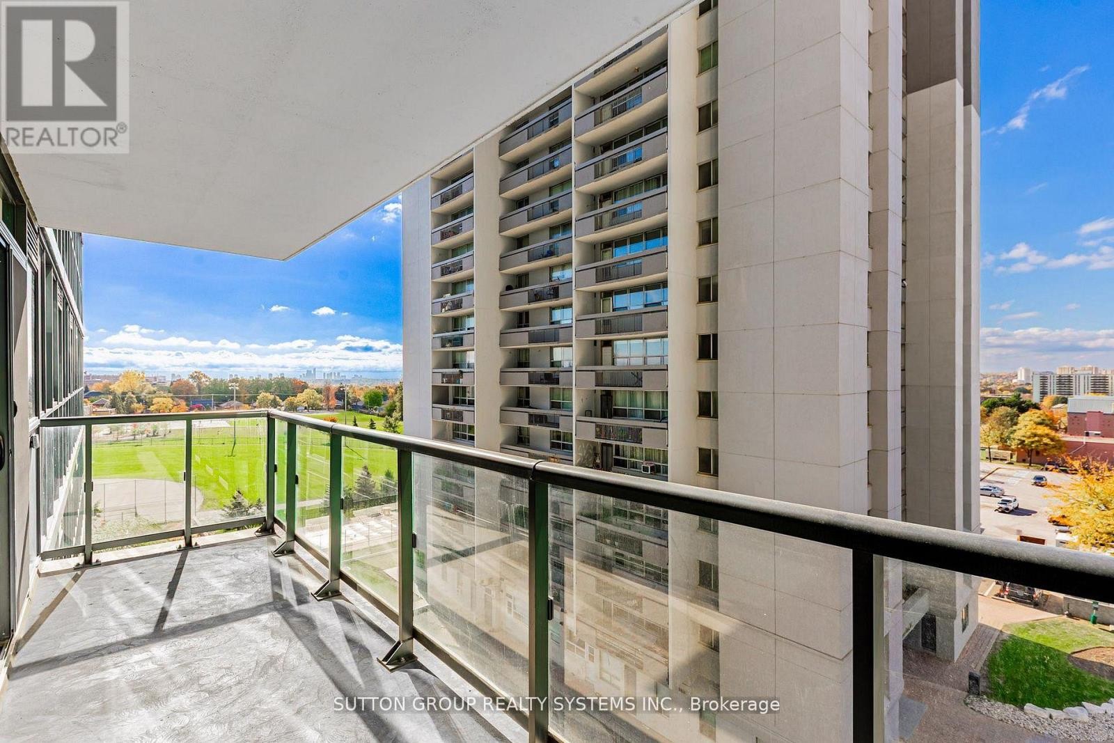 












611 - 1461 LAWRENCE AVENUE W

,
Toronto (Brookhaven-Amesbury),




Ontario
M6L0A6

