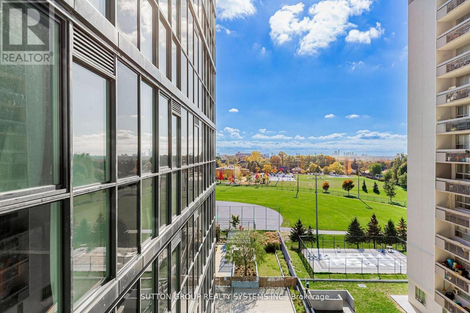 












611 - 1461 LAWRENCE AVENUE W

,
Toronto (Brookhaven-Amesbury),




Ontario
M6L0A6

