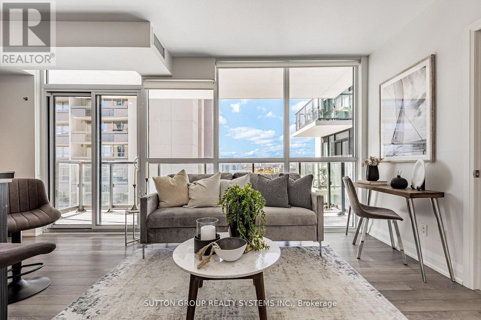 












611 - 1461 LAWRENCE AVENUE W

,
Toronto (Brookhaven-Amesbury),




Ontario
M6L0A6

