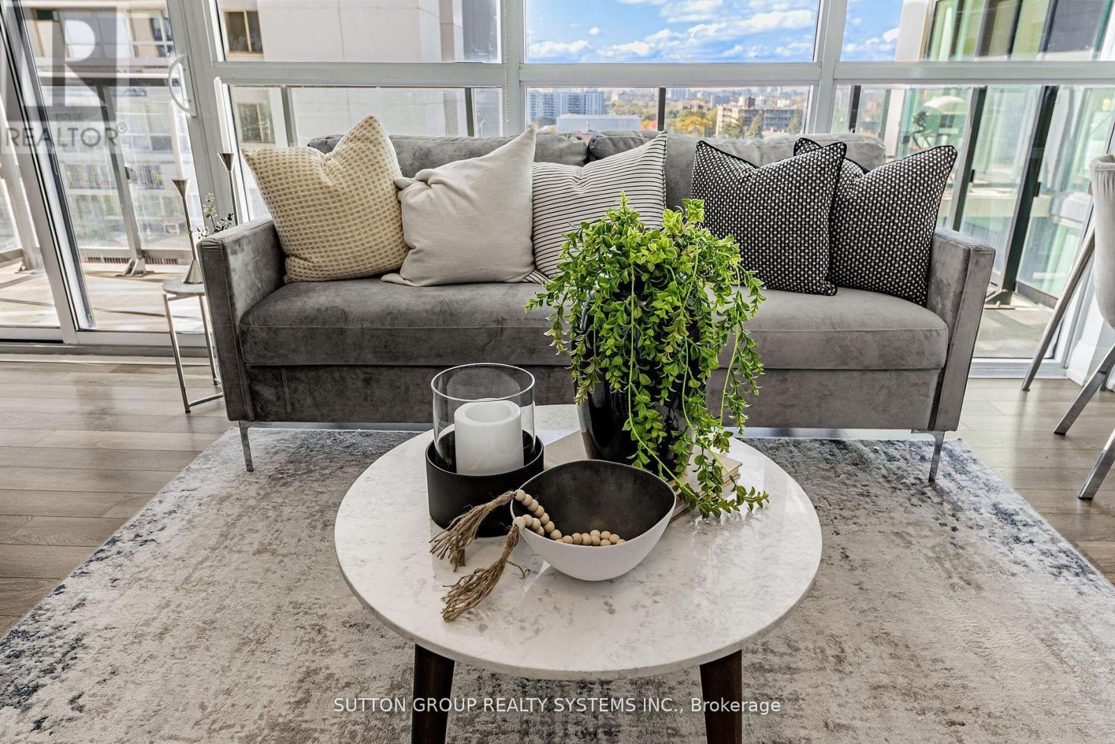 












611 - 1461 LAWRENCE AVENUE W

,
Toronto (Brookhaven-Amesbury),




Ontario
M6L0A6

