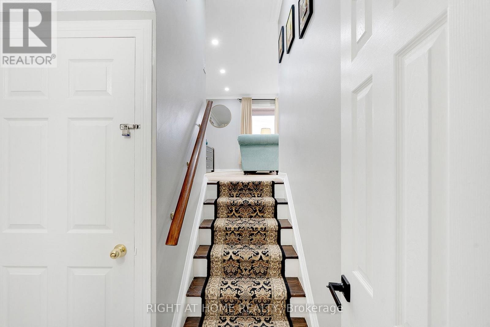 












154 - 180 MISSISSAUGA VALLEY BOULEVARD

,
Mississauga (Cooksville),




Ontario
L5A3M2

