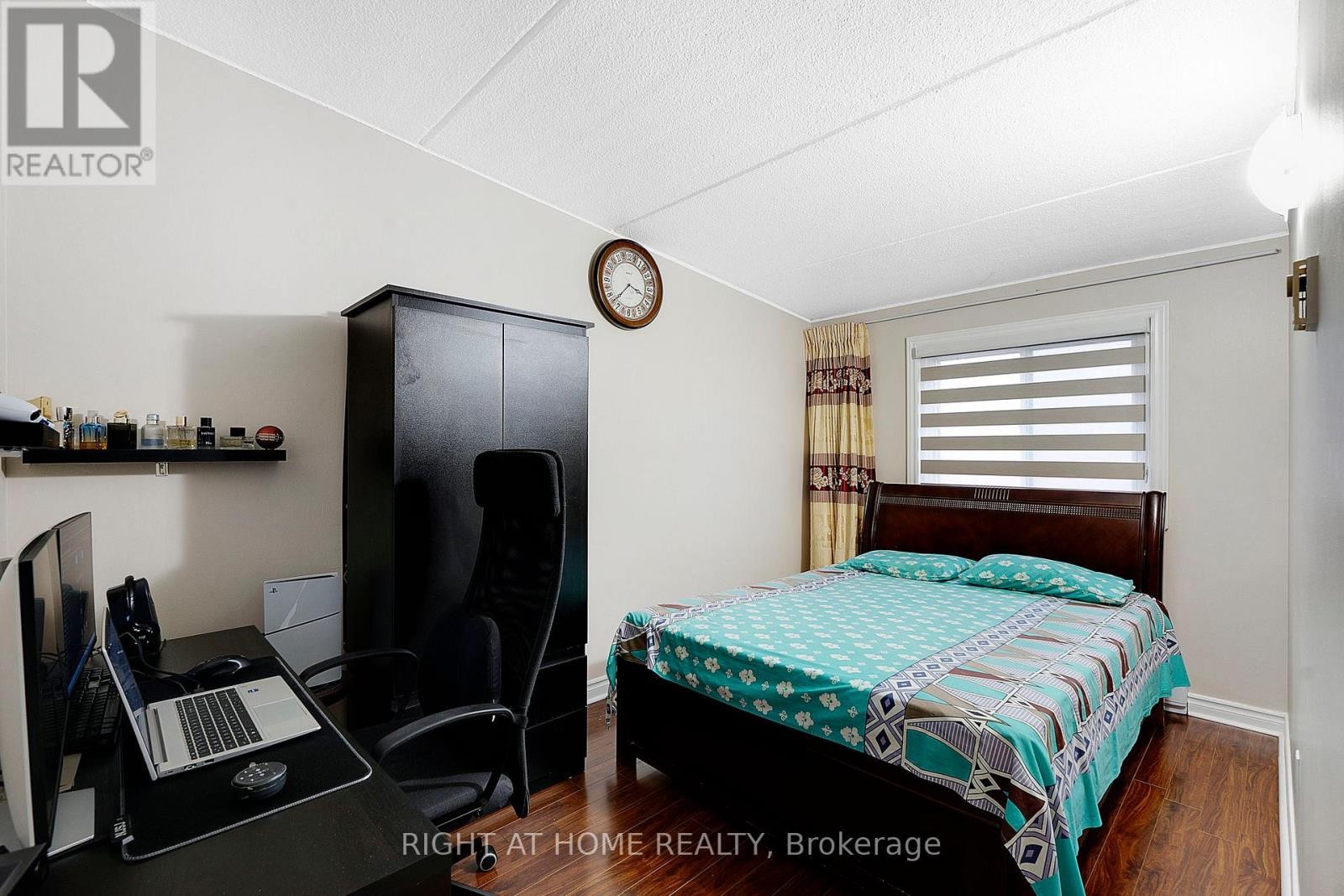 












154 - 180 MISSISSAUGA VALLEY BOULEVARD

,
Mississauga (Cooksville),




Ontario
L5A3M2

