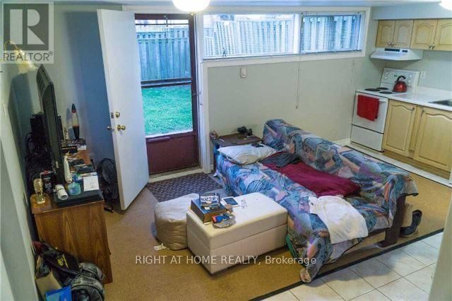 












154 - 180 MISSISSAUGA VALLEY BOULEVARD

,
Mississauga (Cooksville),




Ontario
L5A3M2

