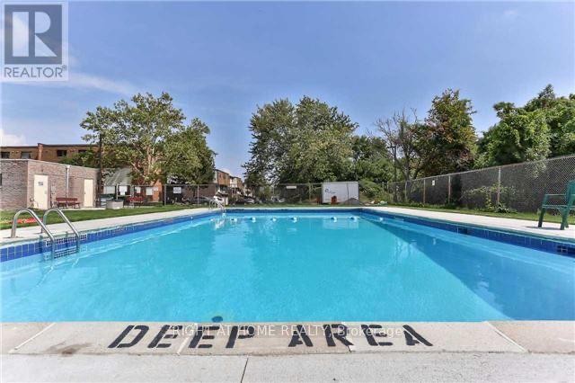 












154 - 180 MISSISSAUGA VALLEY BOULEVARD

,
Mississauga (Cooksville),




Ontario
L5A3M2

