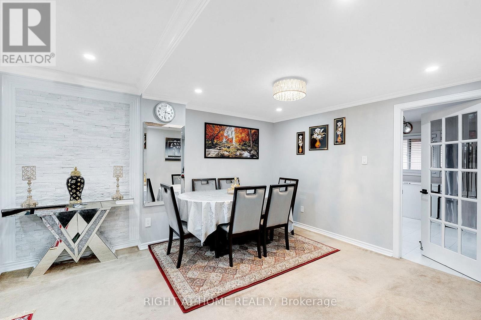 












154 - 180 MISSISSAUGA VALLEY BOULEVARD

,
Mississauga (Cooksville),




Ontario
L5A3M2

