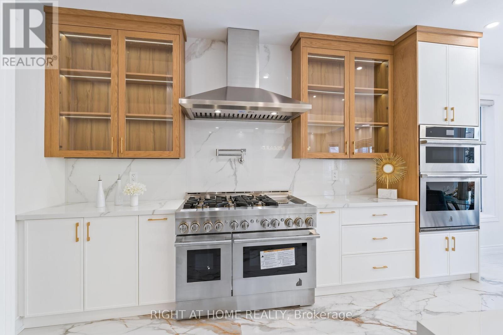 












3352 PETRIE WAY

,
Oakville (BR Bronte),




Ontario
L6L6V8

