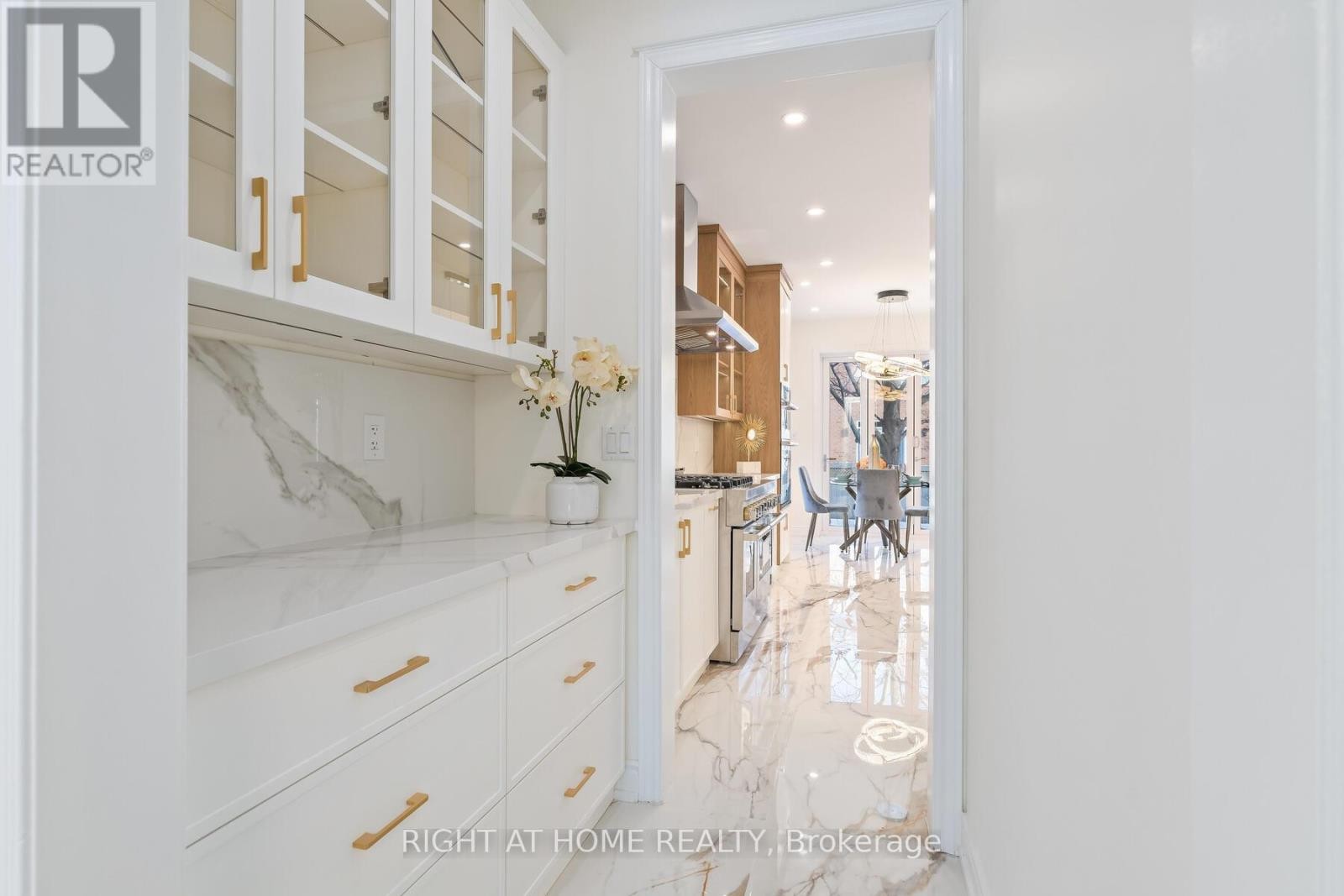 












3352 PETRIE WAY

,
Oakville (BR Bronte),




Ontario
L6L6V8

