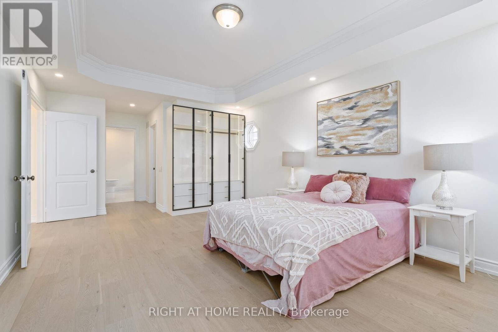 












3352 PETRIE WAY

,
Oakville (BR Bronte),




Ontario
L6L6V8

