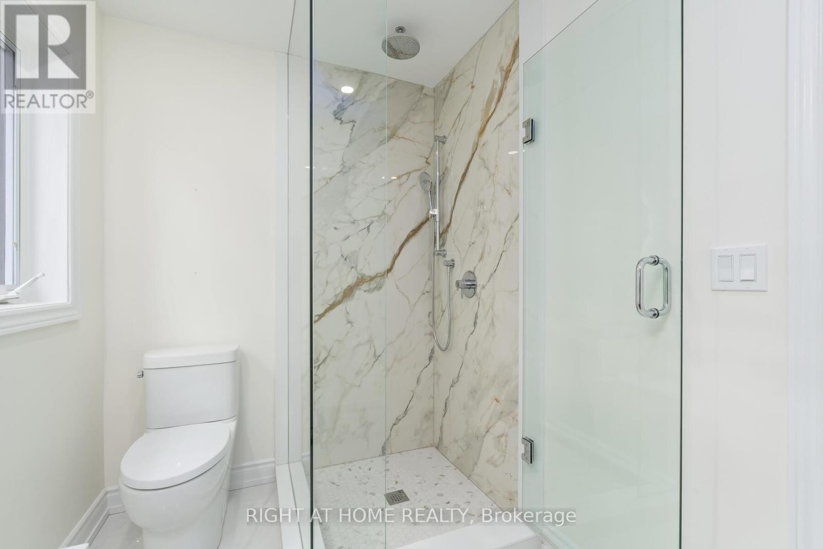 












3352 PETRIE WAY

,
Oakville (BR Bronte),




Ontario
L6L6V8

