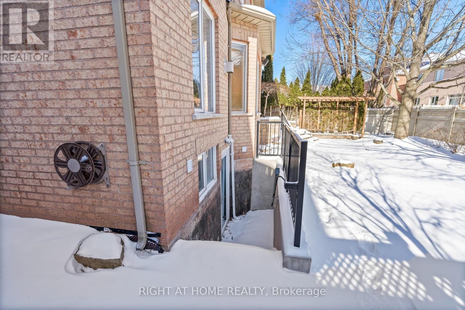 












3352 PETRIE WAY

,
Oakville (BR Bronte),




Ontario
L6L6V8

