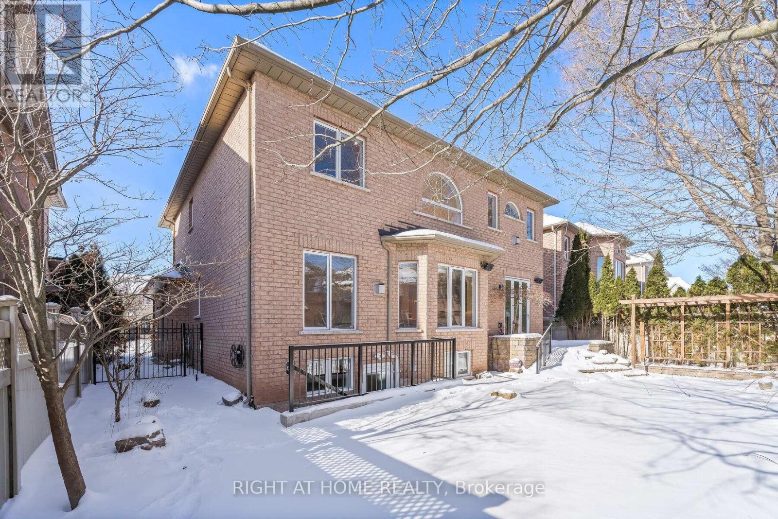 












3352 PETRIE WAY

,
Oakville (BR Bronte),




Ontario
L6L6V8

