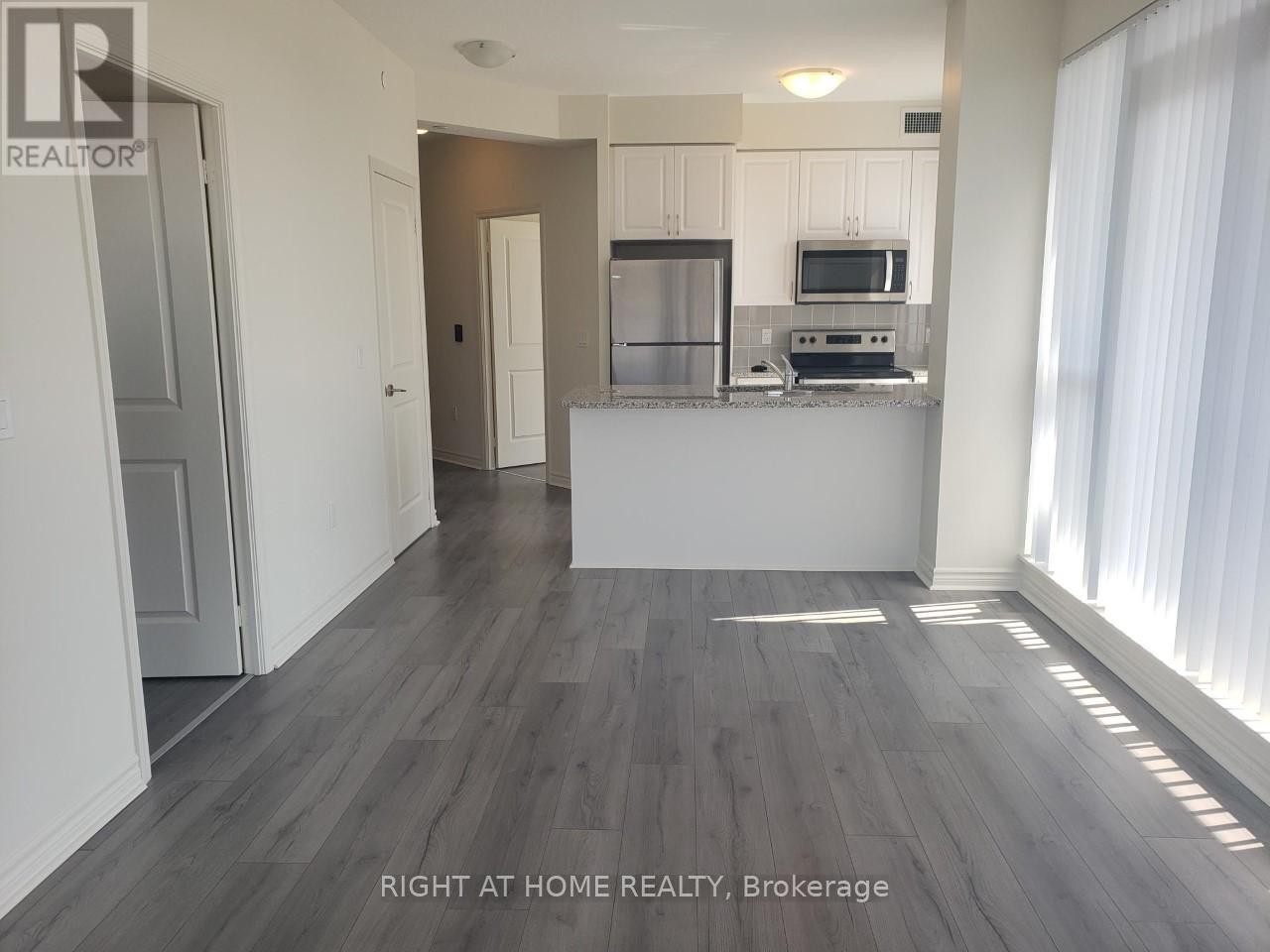 












816 - 349 RATHBURN ROAD W

,
Mississauga (Creditview),




Ontario
L5B0G9

