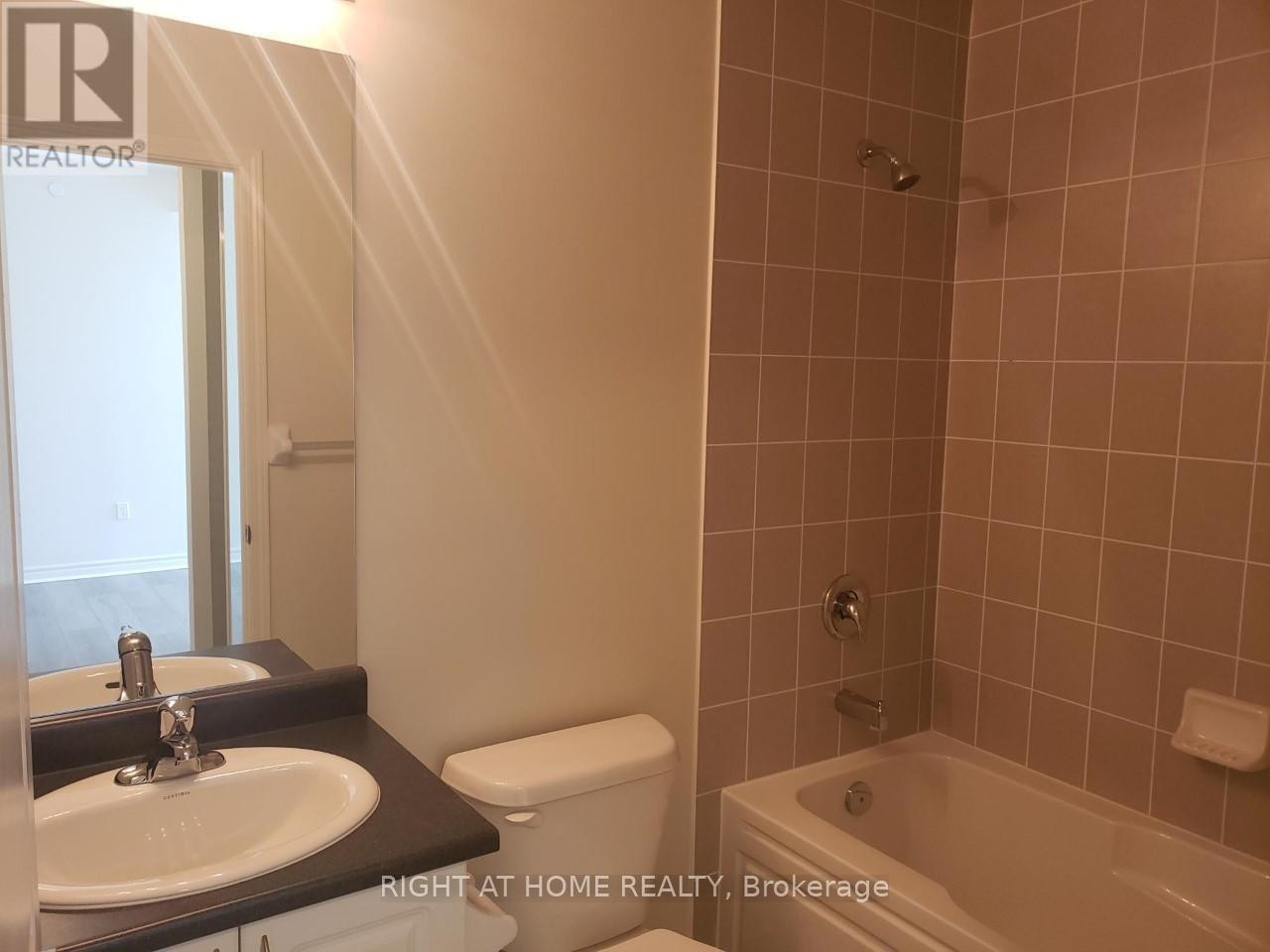 












816 - 349 RATHBURN ROAD W

,
Mississauga (Creditview),




Ontario
L5B0G9

