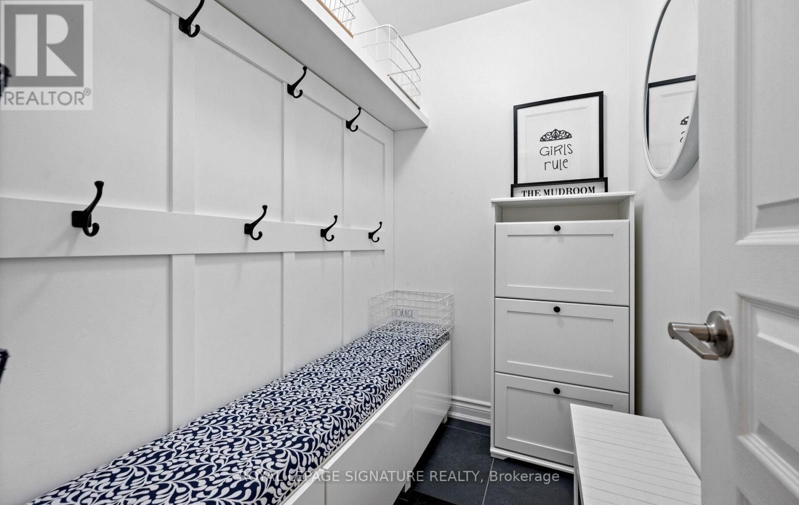 












30 LEGION ROAD

,
Toronto (Mimico),




Ontario
M8V4C5

