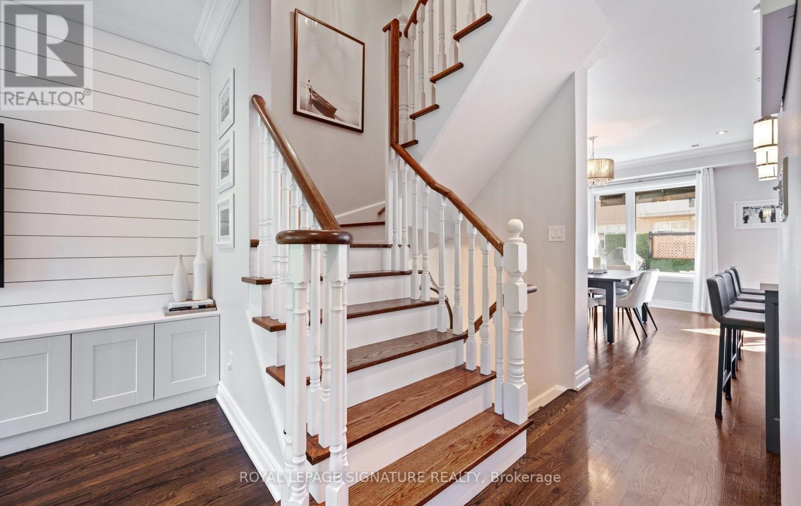 












30 LEGION ROAD

,
Toronto (Mimico),




Ontario
M8V4C5

